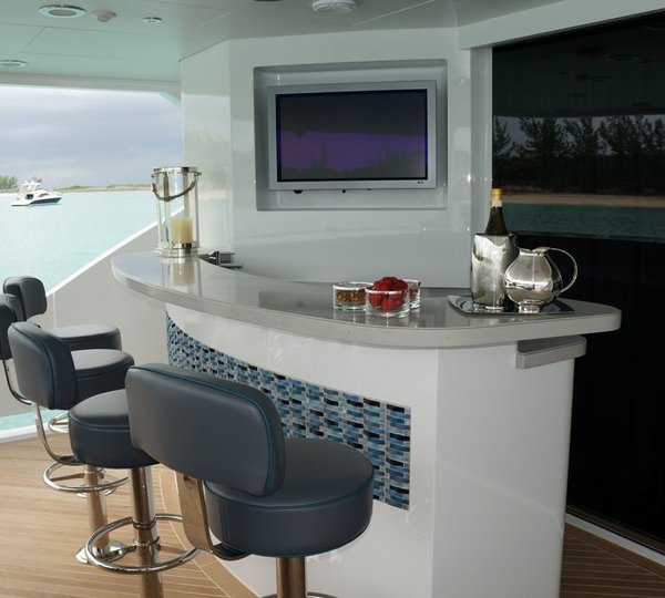 Yacht FINISH LINE, A Trinity Superyacht CHARTERWORLD Luxury